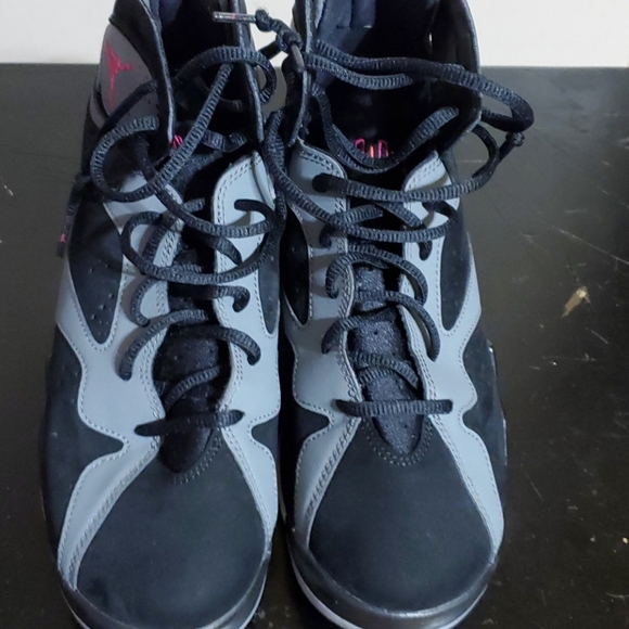 Sneakers - Picture 1 of 6